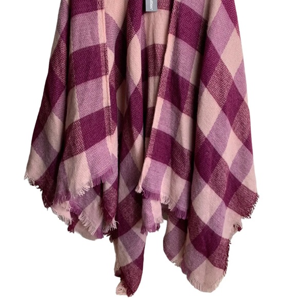Women’s Wrap Shawl One Size Purple Pink Plaid Knit New Chatties Fall Sweater - Picture 8 of 9